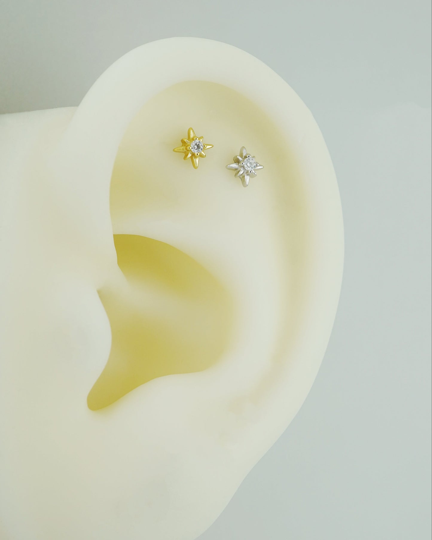 1 pc of Starburst Flat Screw Back Stud Earring with Sparkly CZ in Sterling Silver or 18ct Gold Plated, Mini Tragus Cartilage Piercing