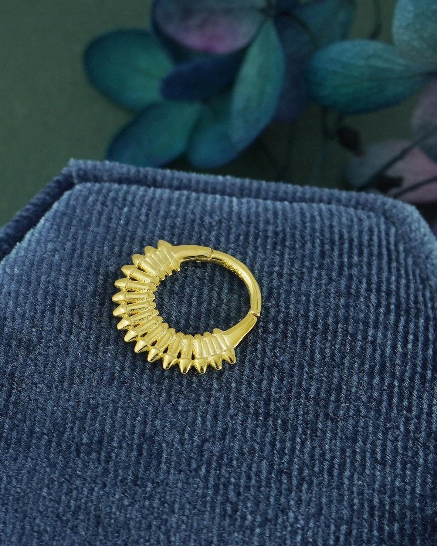 1 pc of 16G Hinged Daith Earring Hoop in 18ct Gold Plated over Sterling Silver, Bold Helix Cartilage Clicker, Septum Nose Ring