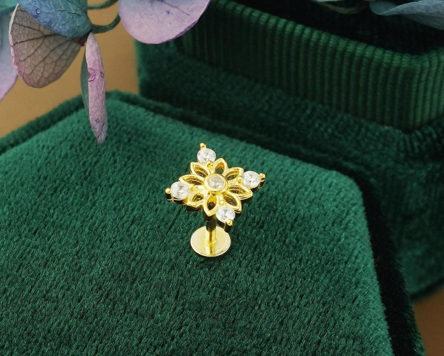 1 pc of Sterling Silver Floral Stud with CZ Design in Rhodium or 18ct Gold Plated, Flat Screw Back