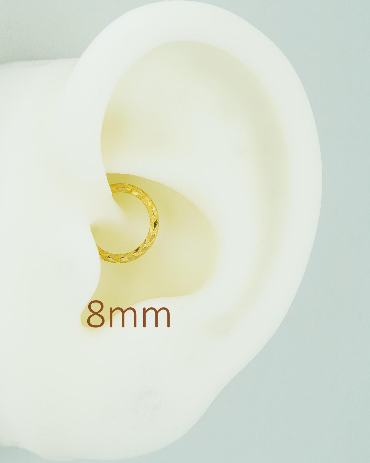 1 pc of 16G Hinged Stainless Steel Wheat Daith Earring Hoop, Arrow Helix Cartilage Clicker, Front-Facing Chevron Cut Septum Nose Ring