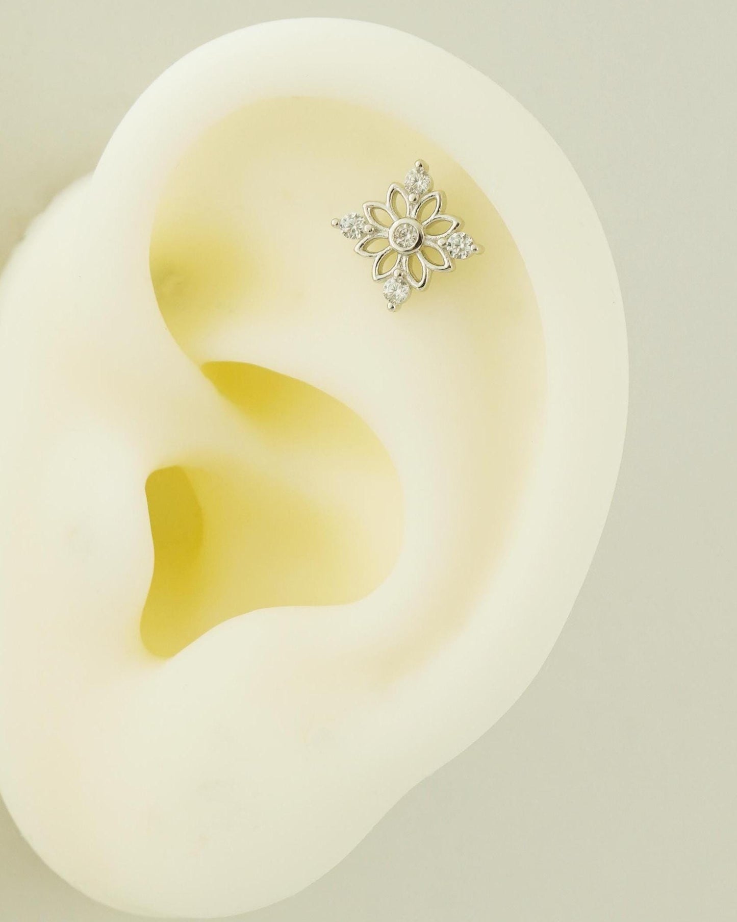 1 pc of Sterling Silver Floral Stud with CZ Design in Rhodium or 18ct Gold Plated, Flat Screw Back