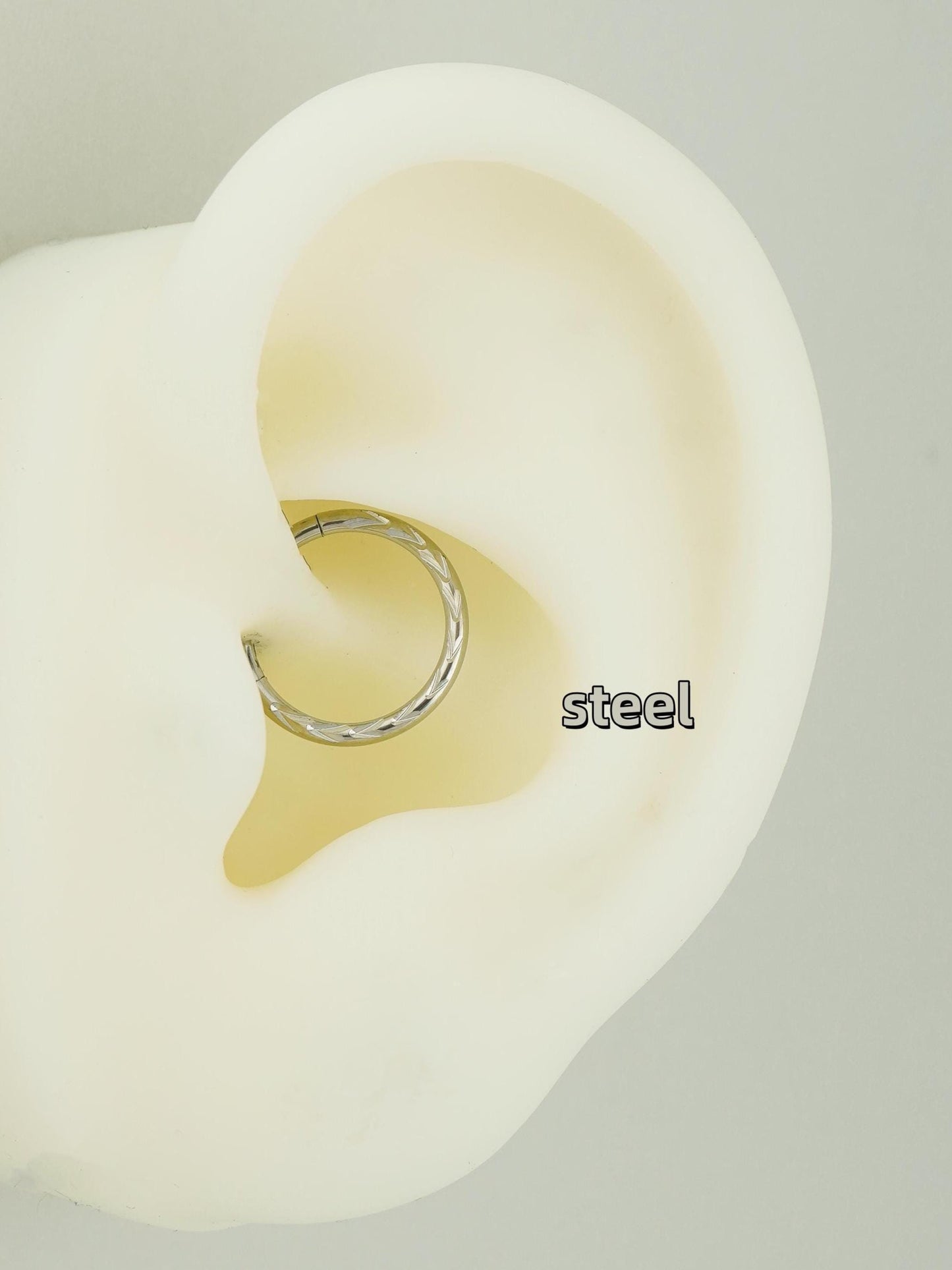 1 pc of 16G Hinged Stainless Steel Wheat Daith Earring Hoop, 4 Finishes, Arrow Helix Cartilage Clicker, Front-Facing Chevron Cut Septum Nose Ring