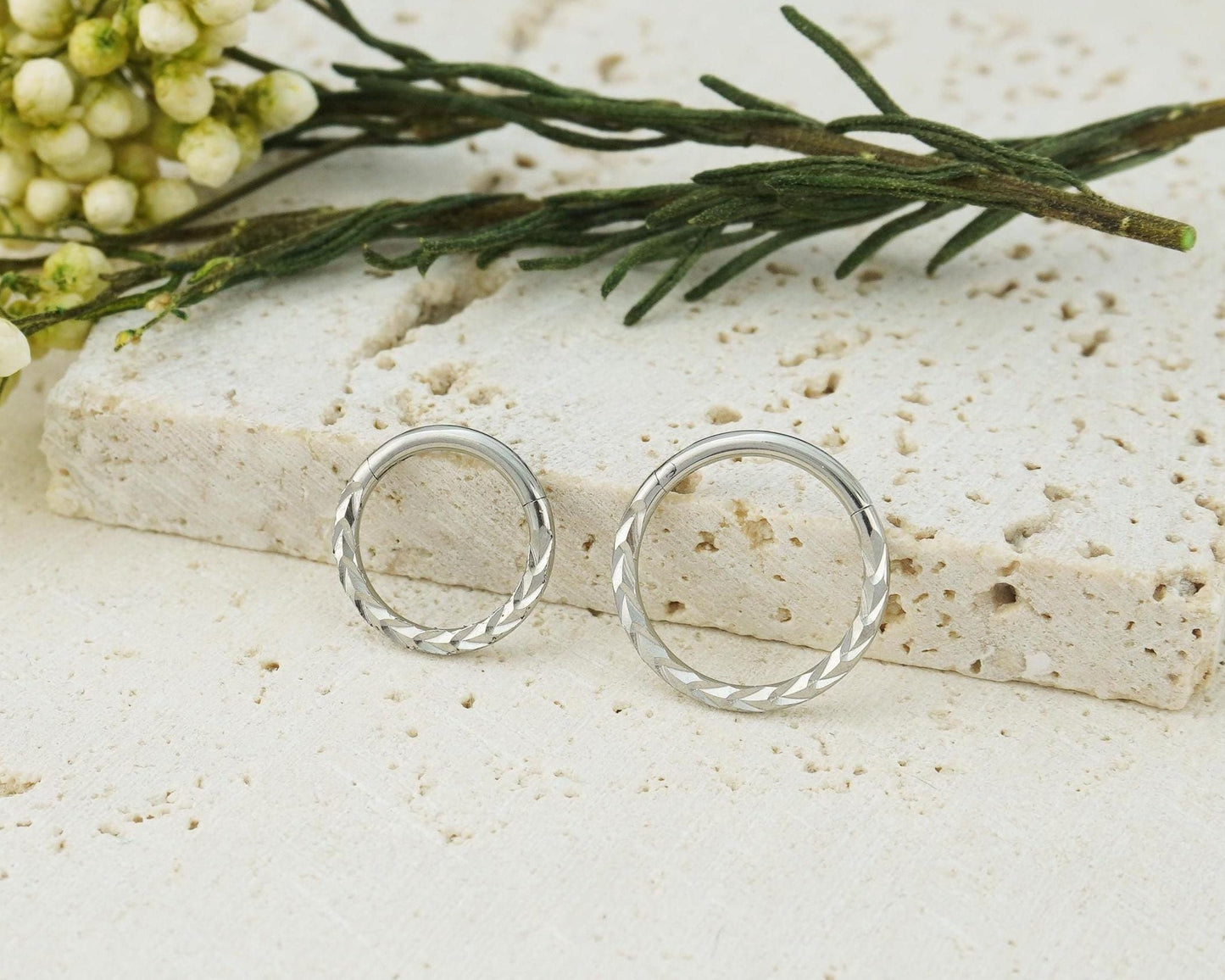 1 pc of 16G Hinged Stainless Steel Wheat Daith Earring Hoop, Arrow Helix Cartilage Clicker, Front-Facing Chevron Cut Septum Nose Ring