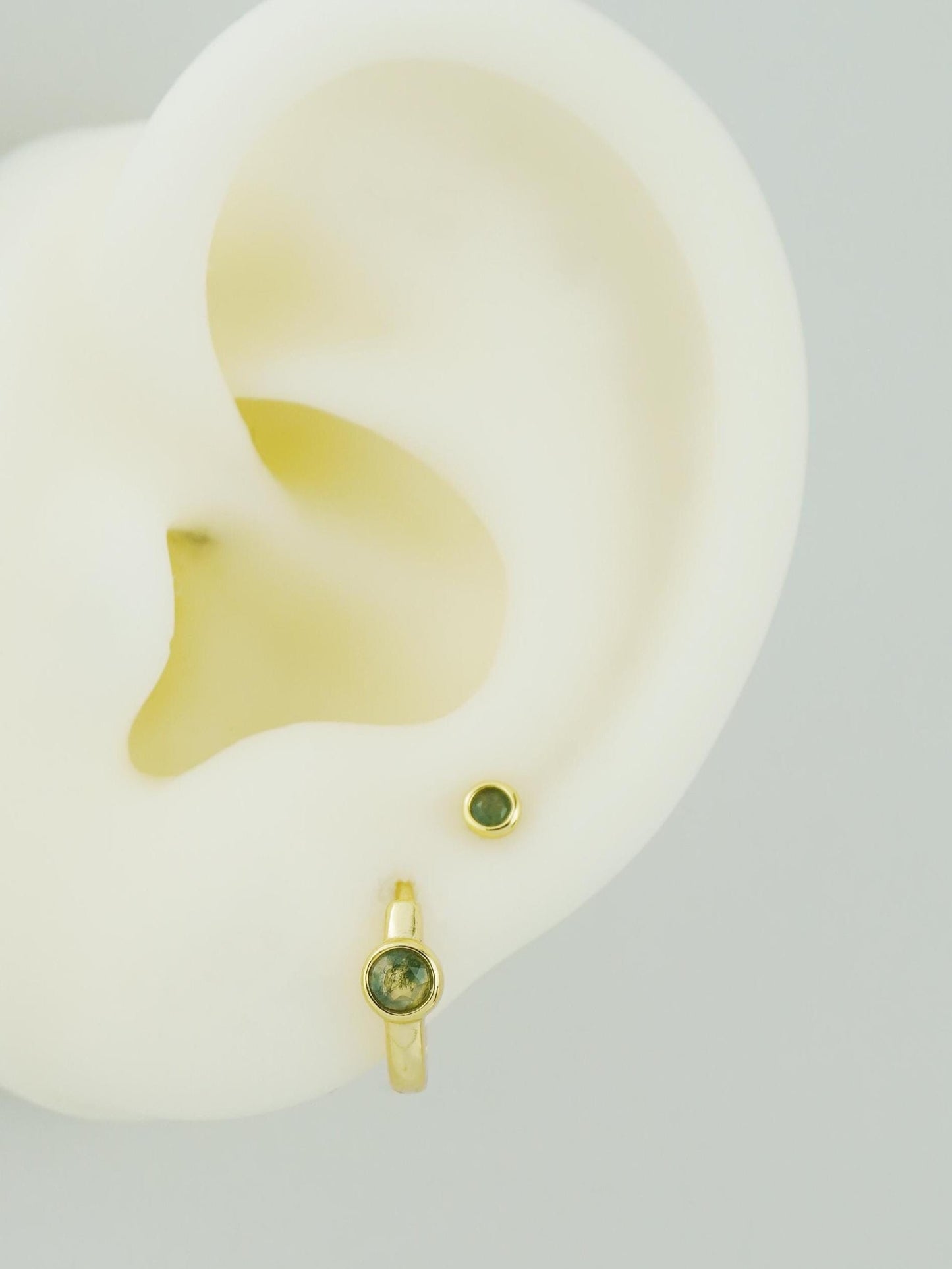 1 pc of Natural Moss Agate Huggie Hoop Earring in Gold Plated over Sterling Silver, Dainty 4mm Bezel Stone in 3 Loop Sizes