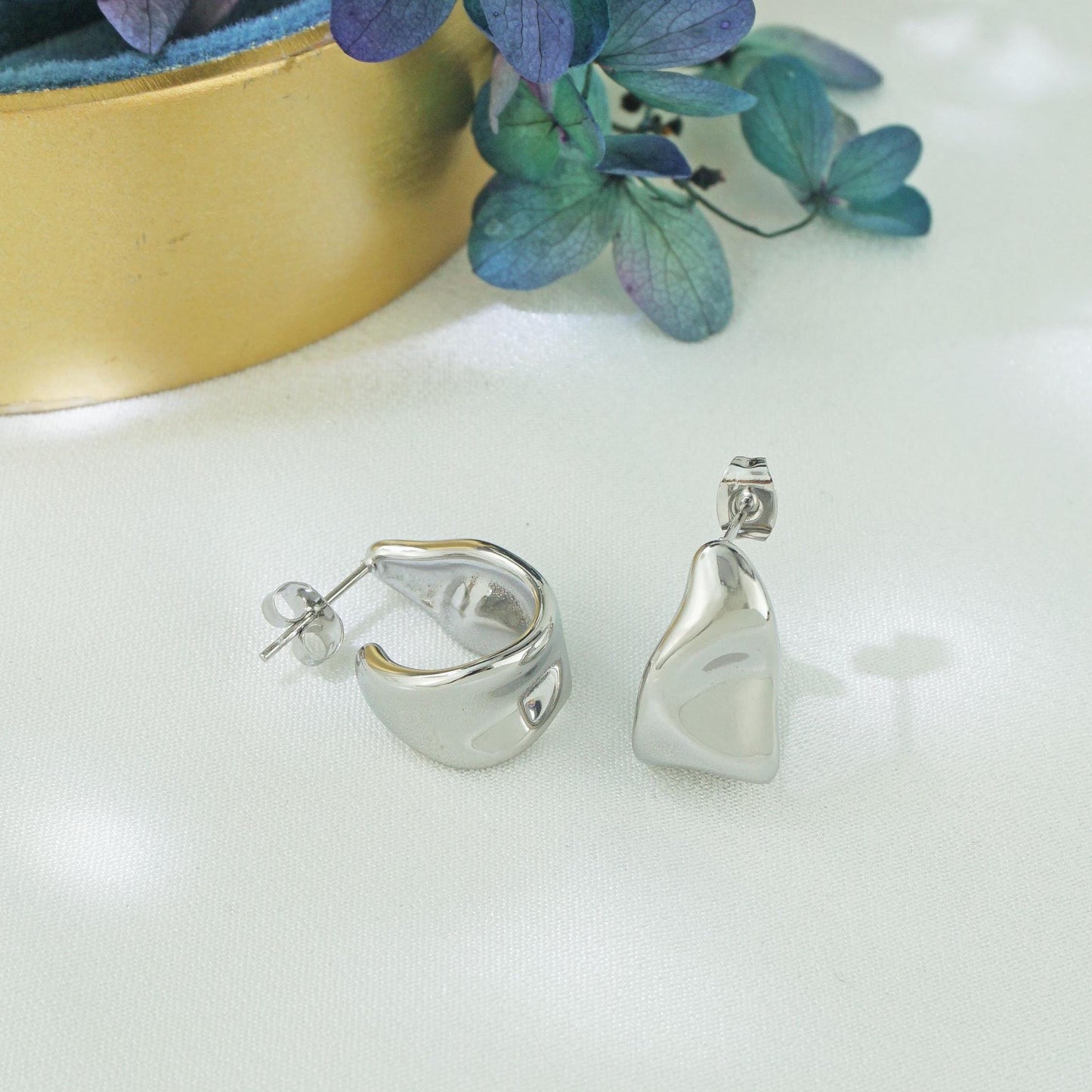 Pair of Stainless Steel Molten Chunk Melted Half Hoop Twisted Stud Earrings in Steel or Golden Finishes