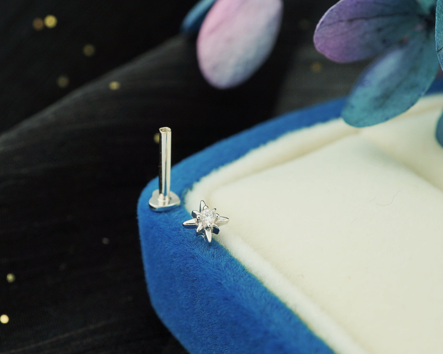 1 pc of Starburst Flat Screw Back Stud Earring with Sparkly CZ in Sterling Silver or 18ct Gold Plated, Mini Tragus Cartilage Piercing