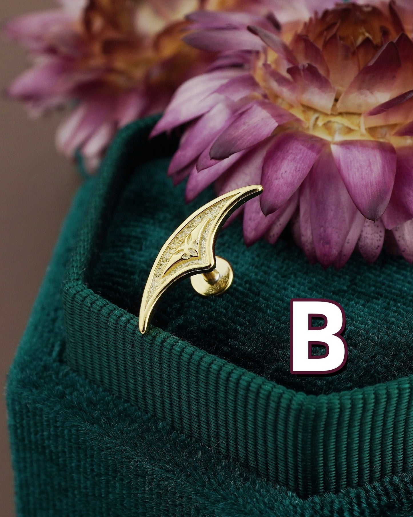 1 pc of Crescent or Baroque Swirl Ornate Design Sterling Silver Stud Earring in 18ct Gold Plated, Art Nouveau Symbolic Cartilage Piercing Jewelry