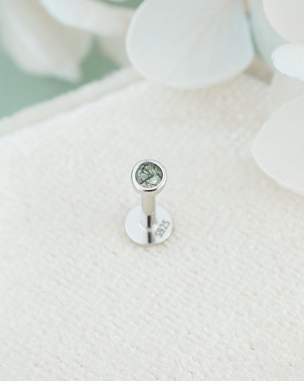 1 pc of VERY TINY 3mm Bezel Natural Green Moss Agate Sterling Silver Stud Earring in Rhodium or 18ct Gold Plated, Cartilage Helix Lobe Piercing