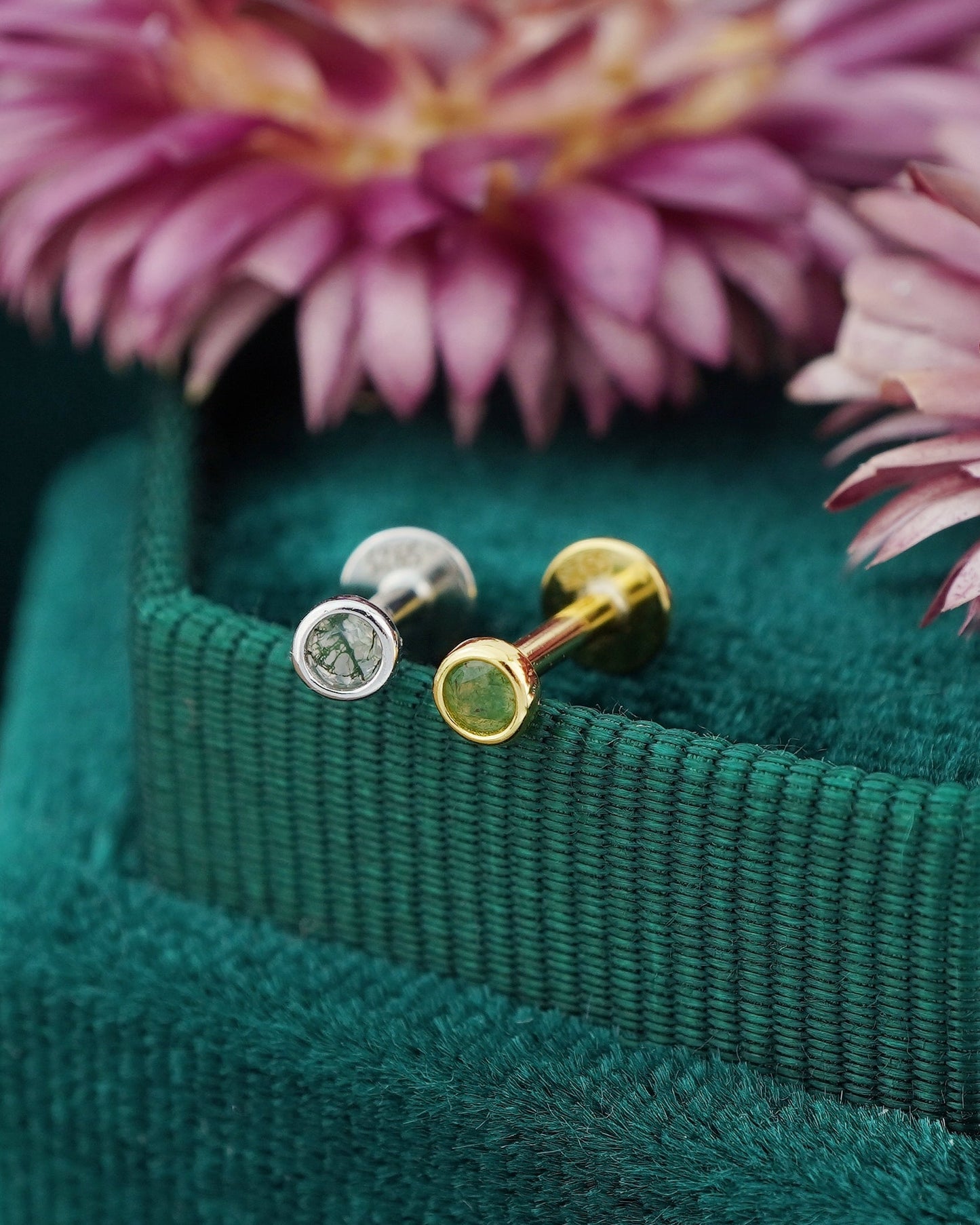 1 pc of VERY TINY 3mm Bezel Natural Green Moss Agate Sterling Silver Stud Earring in Rhodium or 18ct Gold Plated, Cartilage Helix Lobe Piercing