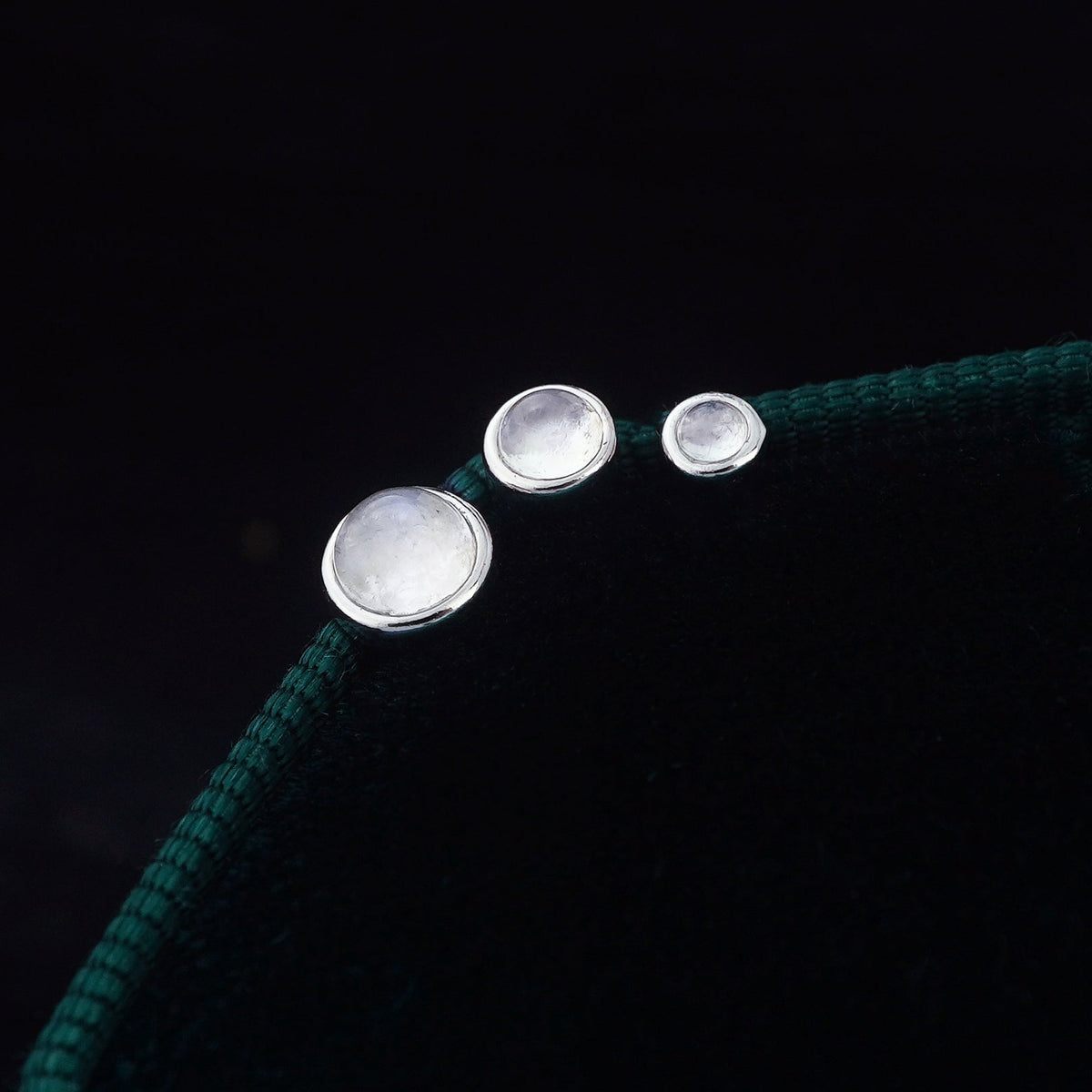 1 pc of Natural Moonstone Cabochon Stud Earring in White Gold Plated over Sterling Silver, Dainty 2/3/4mm Bezel Stone, Lobe Helix Tragus