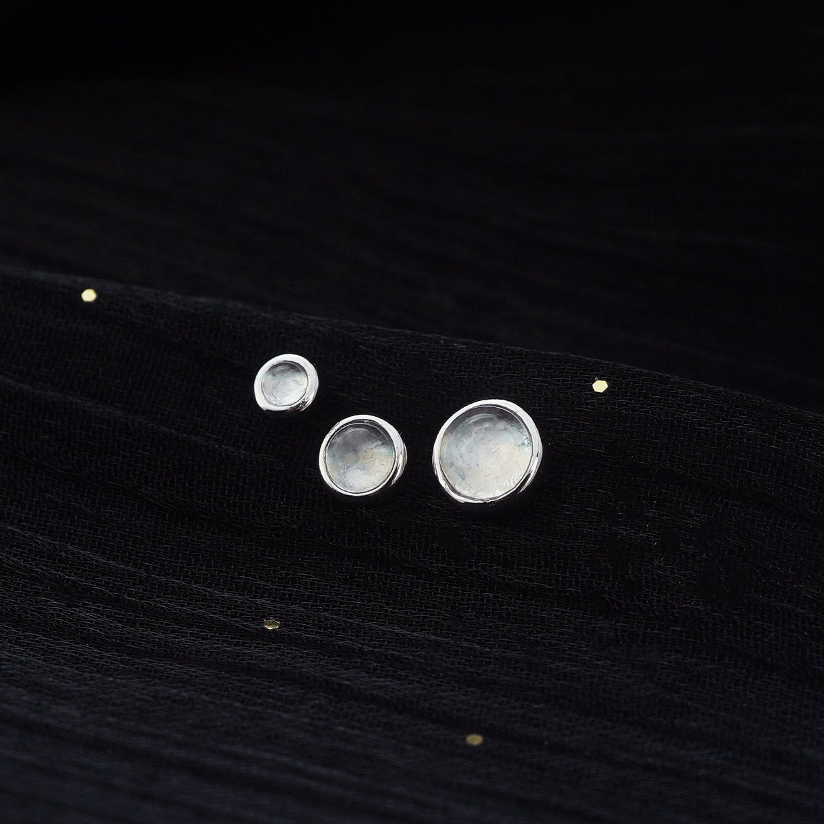 1 pc of Natural Moonstone Cabochon Stud Earring in White Gold Plated over Sterling Silver, Dainty 2/3/4mm Bezel Stone, Lobe Helix Tragus