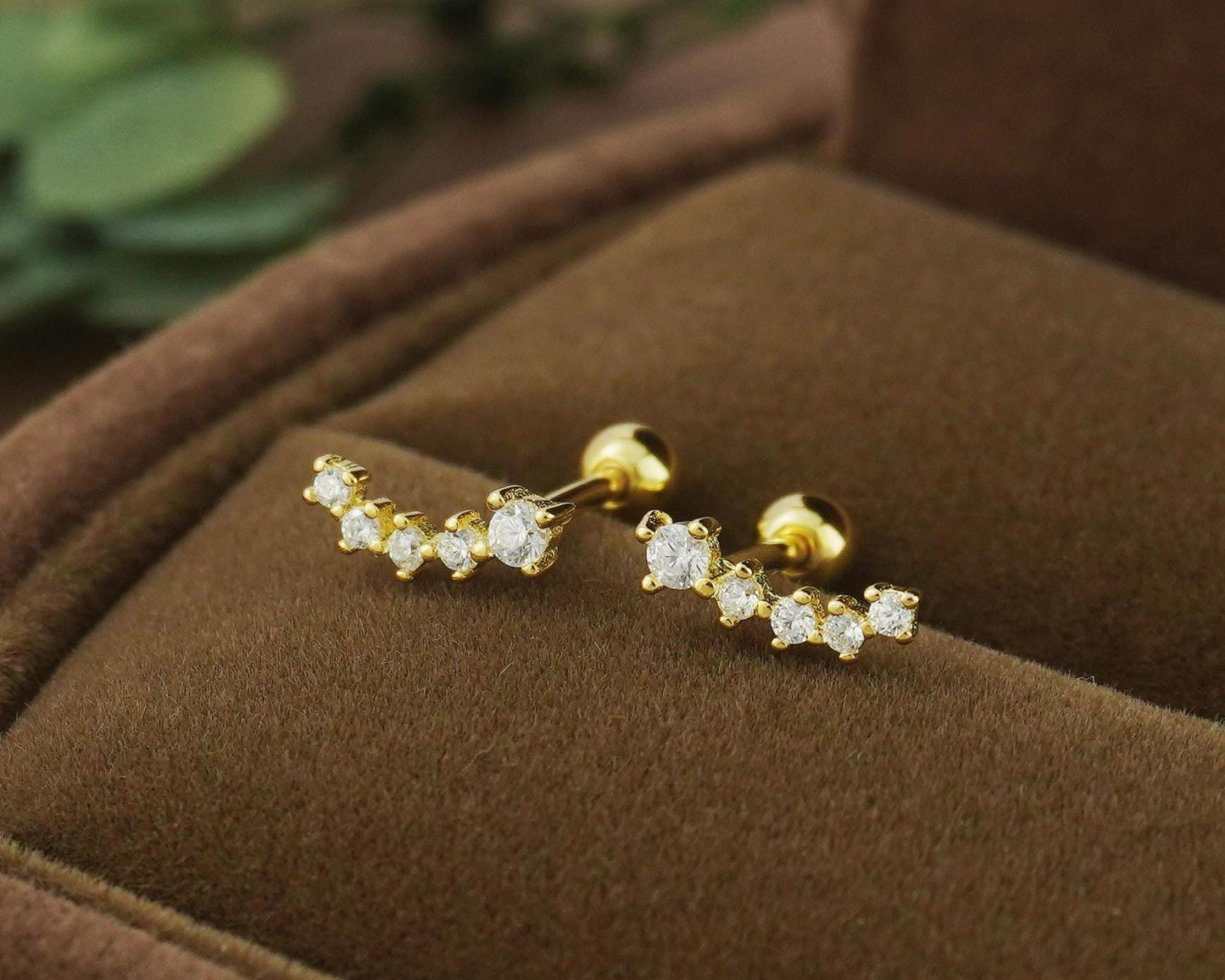 Pair of Sterling Silver 5 CZ Stud Earrings in Rhodium or 18ct Gold Plated, Sparkly Star Climber with Screw Back