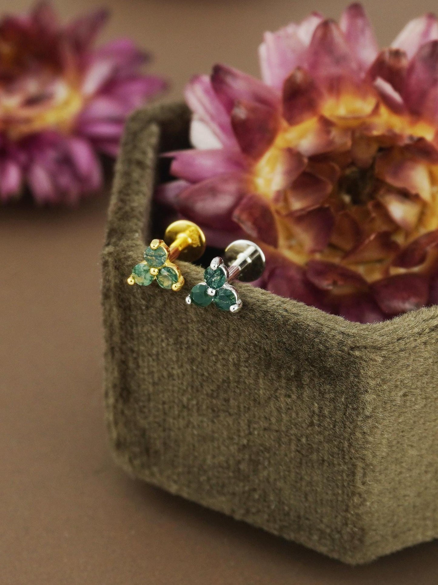 1 pc of Tiny Natural Green Moss Agate Flat Back Stud Earring in Sterling Silver /Plated Gold