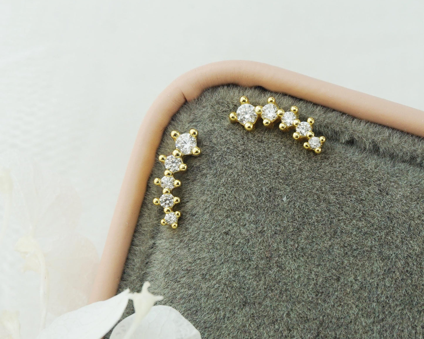 Pair of Sterling Silver 5 CZ Stud Earrings in Rhodium or 18ct Gold Plated, Sparkly Star Climber with Screw Back