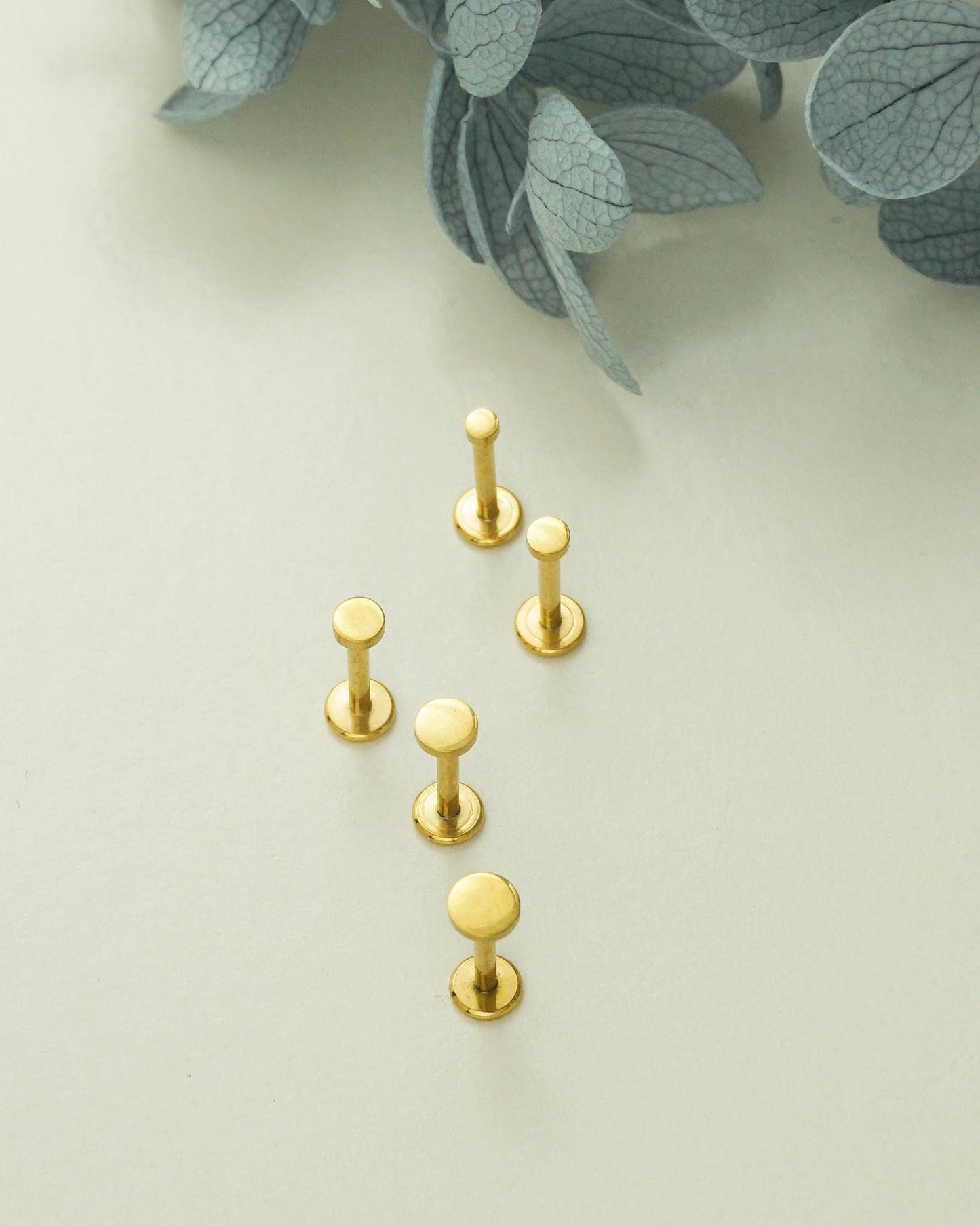 1 pc of Tiny Stainless Steel Round Disc Stud Earring in Steel or Golden Finish, Simple Geometric Push Pin Piercing, 5 Sizes